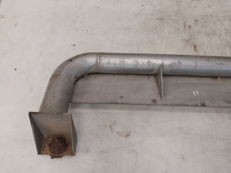 Подножка правая