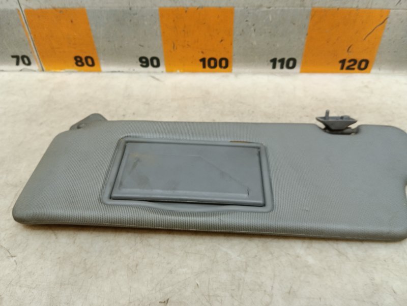 Козырек солнцезащитный