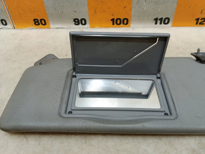 Козырек солнцезащитный