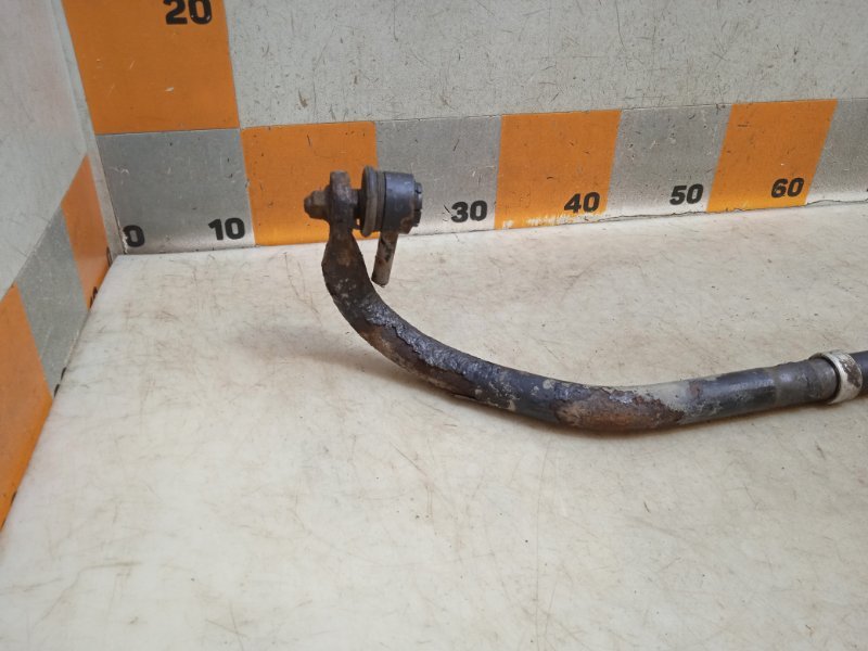 Стабилизатор передний