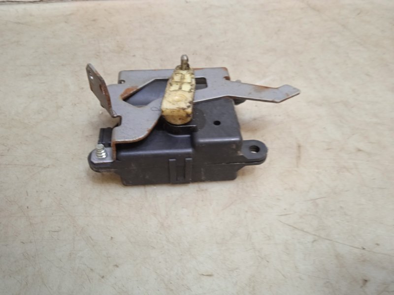 Моторчик заслонки печки