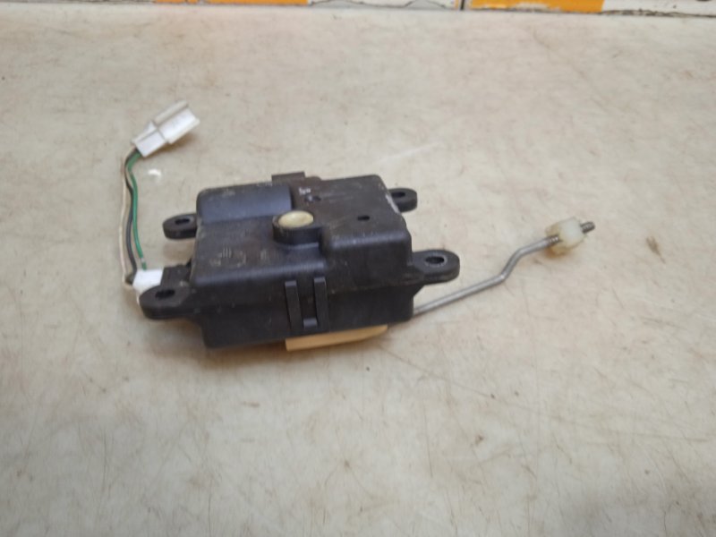 Моторчик заслонки печки