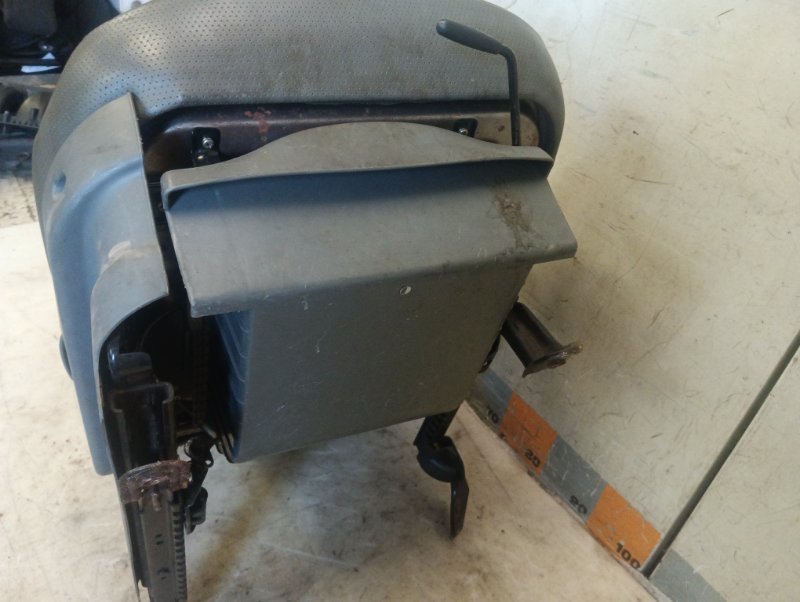 Сиденье переднее правое