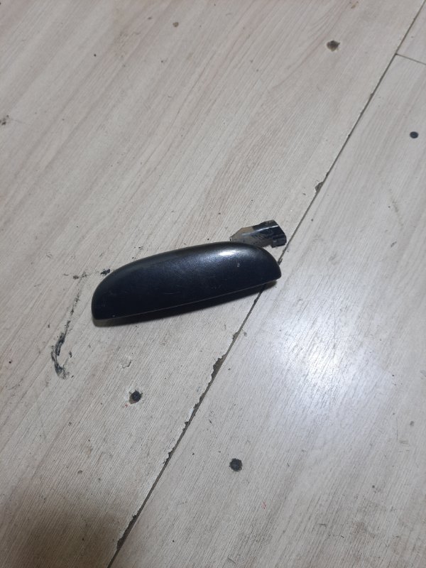 ручка задней левой двери